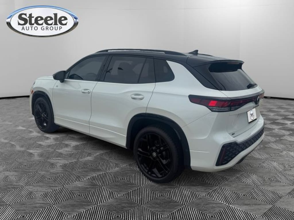 New 2026 Volkswagen Tiguan 2.0T SE R-Line Black SUV