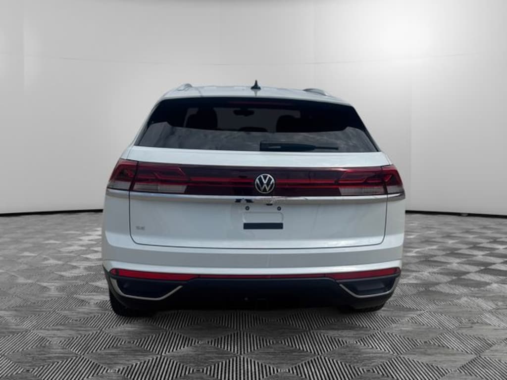 New 2026 Volkswagen Atlas Cross Sport 2.0T SE w/Technology SUV