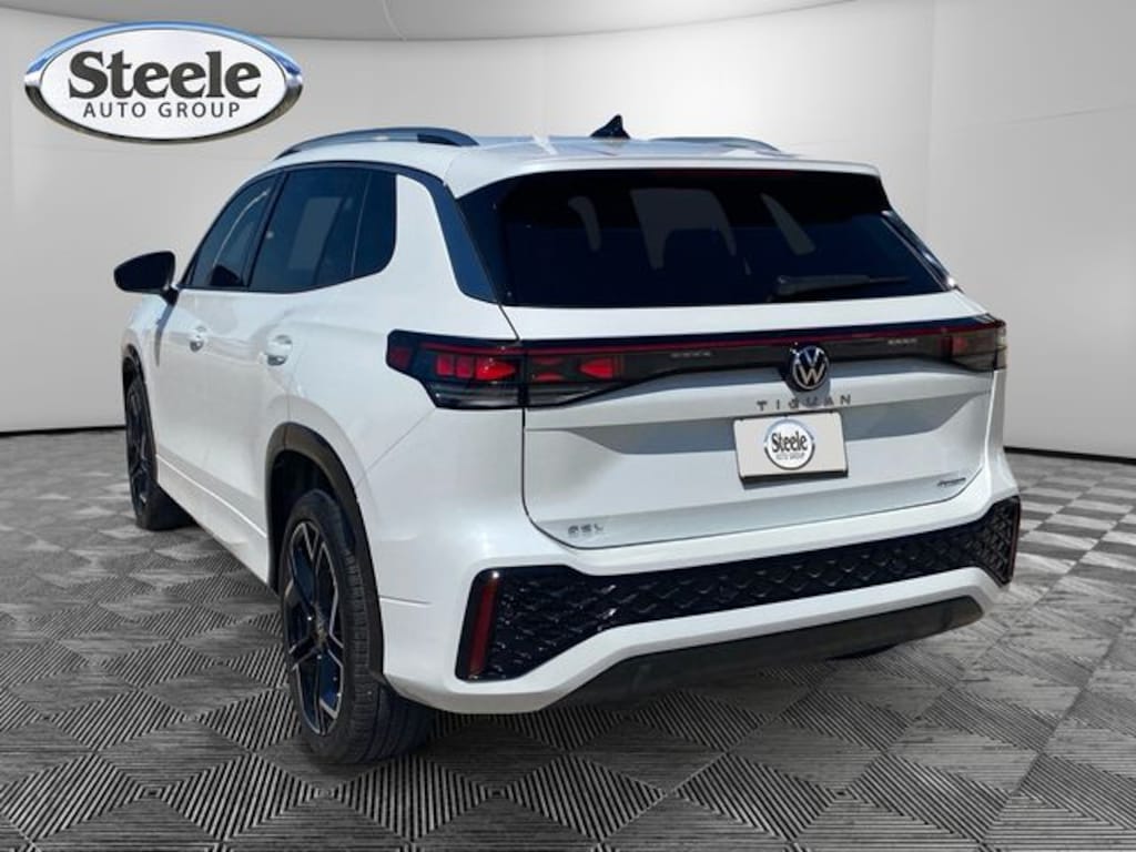Used 2025 Volkswagen Tiguan 2.0T SEL R-Line SUV