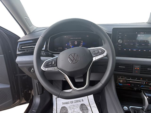 2026 Volkswagen Jetta SE - Photo 12
