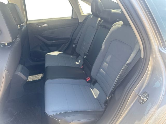 2026 Volkswagen Jetta SE - Photo 11