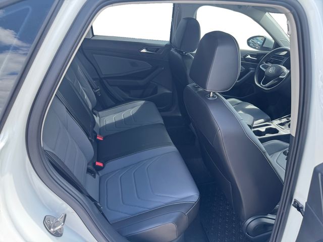 2026 Volkswagen Jetta SEL - Photo 13