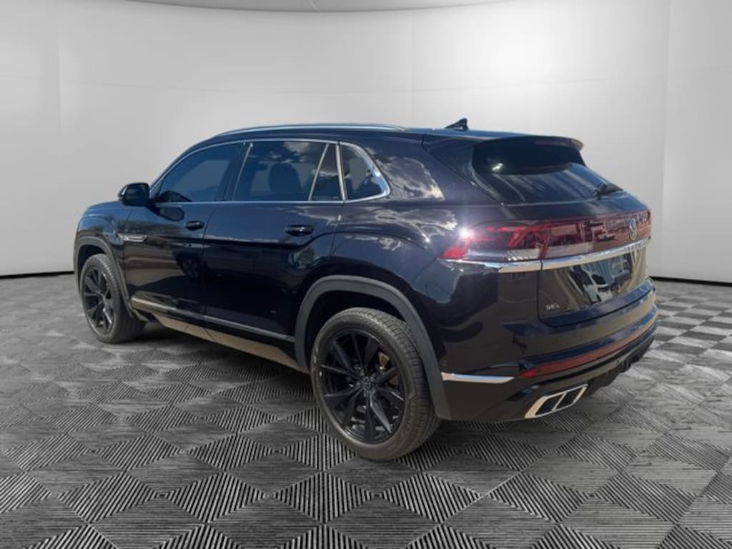Used 2024 Volkswagen Atlas Cross Sport 2.0T SEL Premium R-Line SUV