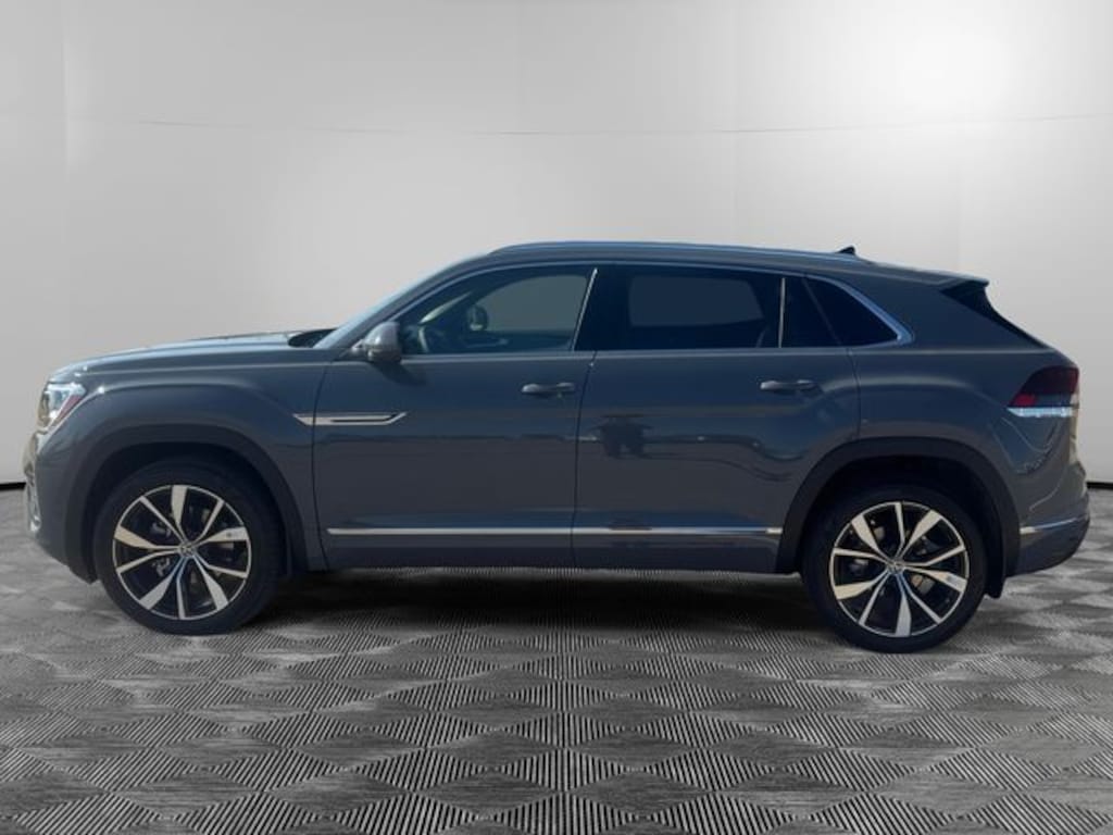 New 2026 Volkswagen Atlas Cross Sport 2.0T SEL Premium R-Line SUV