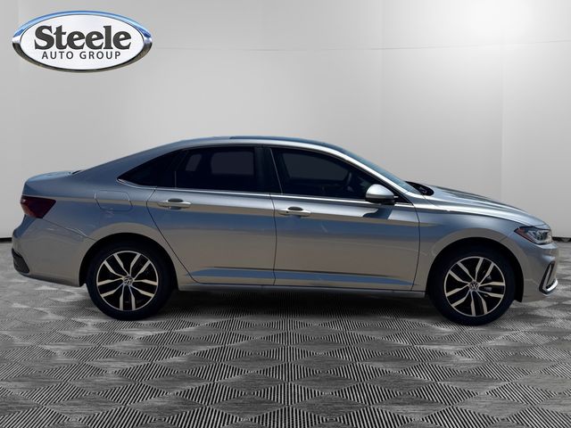 2026 Volkswagen Jetta SE - Photo 6