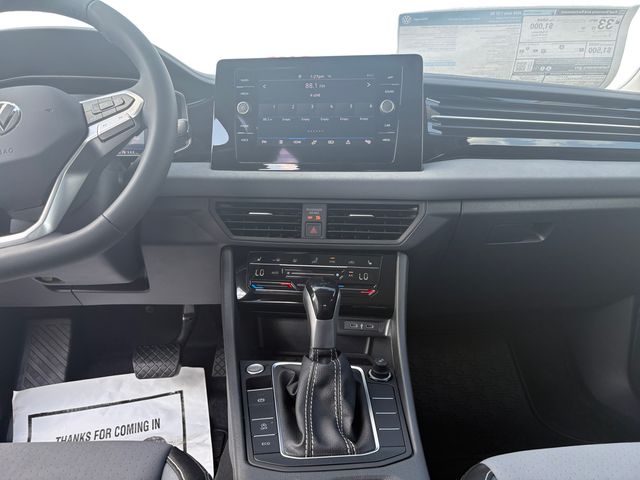 2026 Volkswagen Jetta SE - Photo 11
