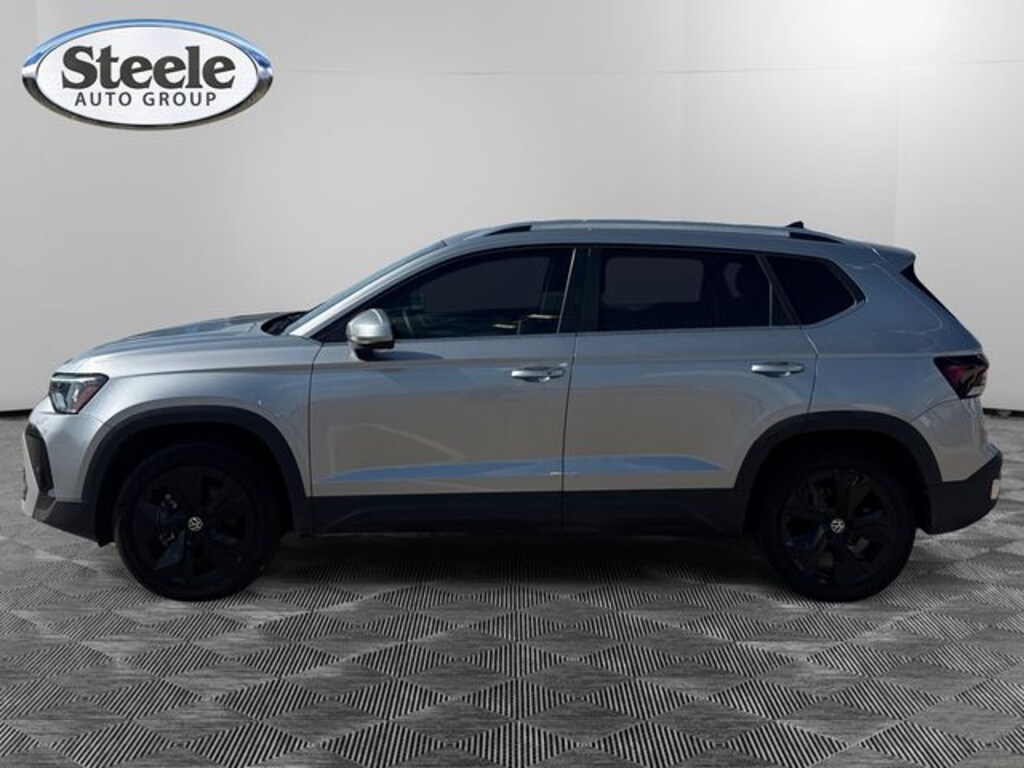New 2025 Volkswagen Taos 1.5T SE SUV