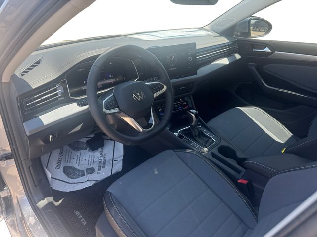 2026 Volkswagen Jetta SE - Photo 10
