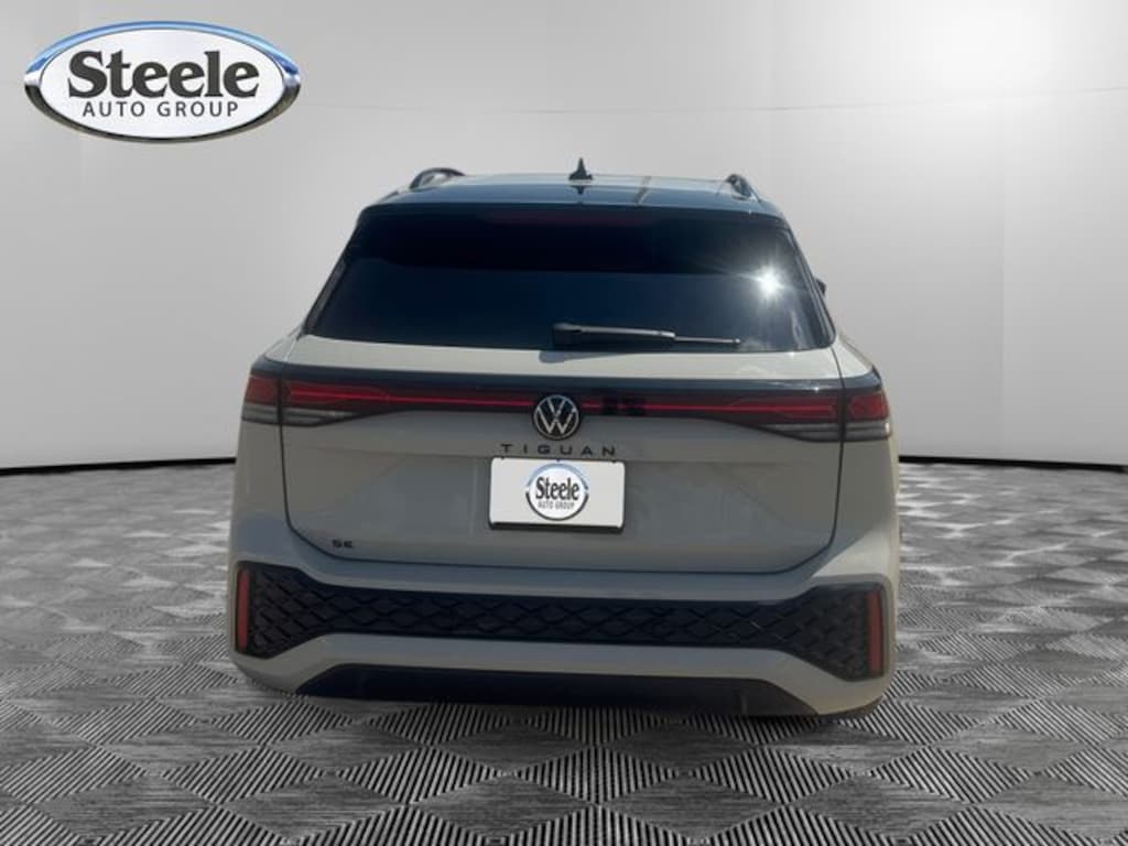 Used 2025 Volkswagen Tiguan 2.0T SE R-Line Black SUV