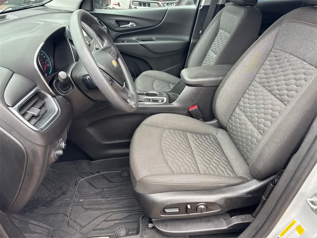 Thumbnail: 2020 Chevrolet Equinox - 10