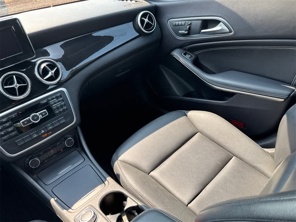 Thumbnail: 2014 Mercedes-Benz CLA - 19