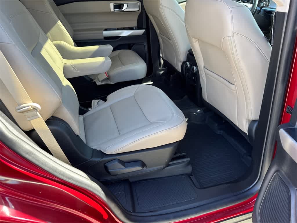 Thumbnail: 2021 Ford Explorer - 7