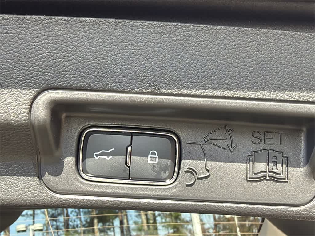 Thumbnail: 2026 Ford Explorer - 17