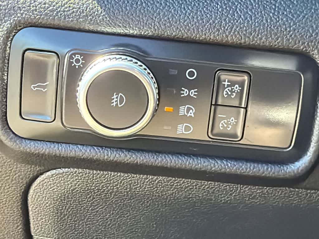 Thumbnail: 2022 Ford Explorer - 34