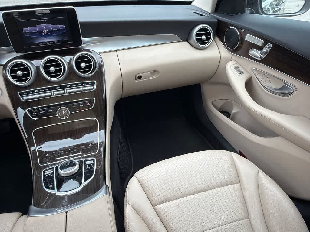 Thumbnail: 2017 Mercedes-Benz C-Class - 20