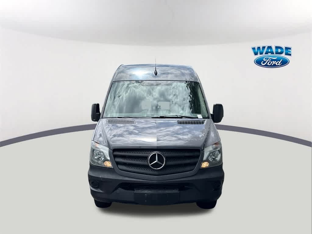 Thumbnail: 2016 Mercedes-Benz Sprinter - 2