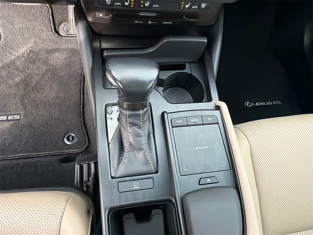 Thumbnail: 2020 Lexus ES - 28