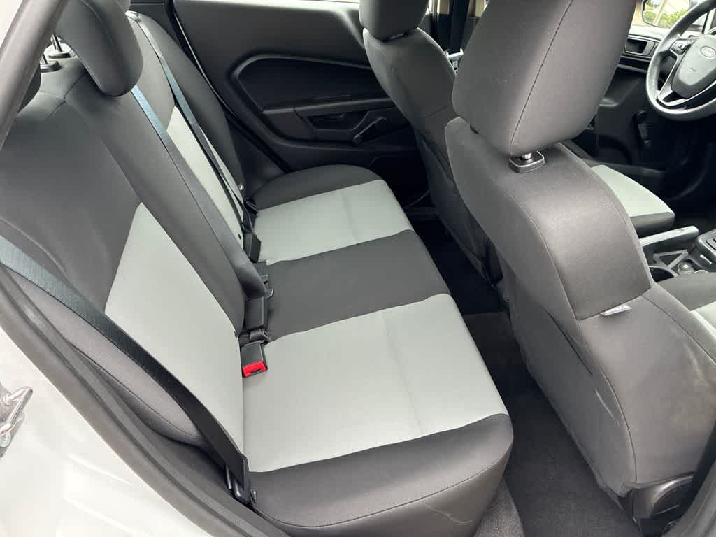 Thumbnail: 2015 Ford Fiesta - 15