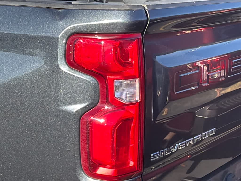 Thumbnail: 2019 Chevrolet Silverado 1500 - 10