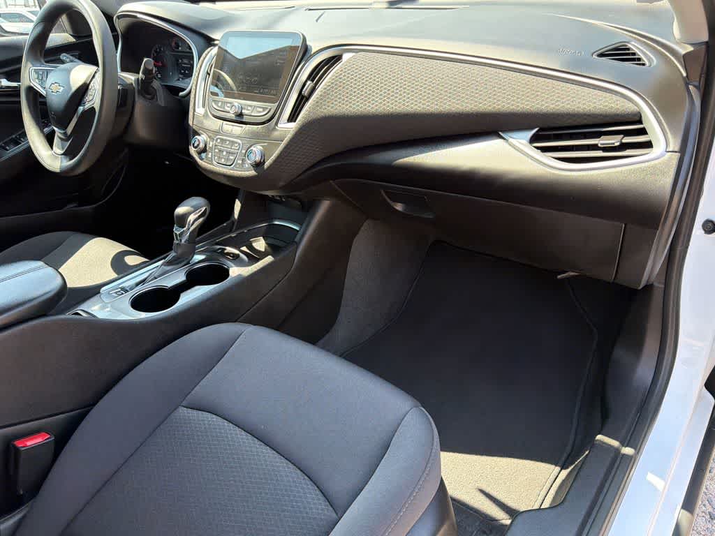 Thumbnail: 2024 Chevrolet Malibu - 13
