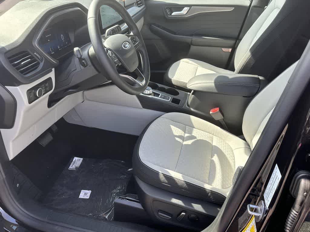 Thumbnail: 2025 Ford Escape - 10