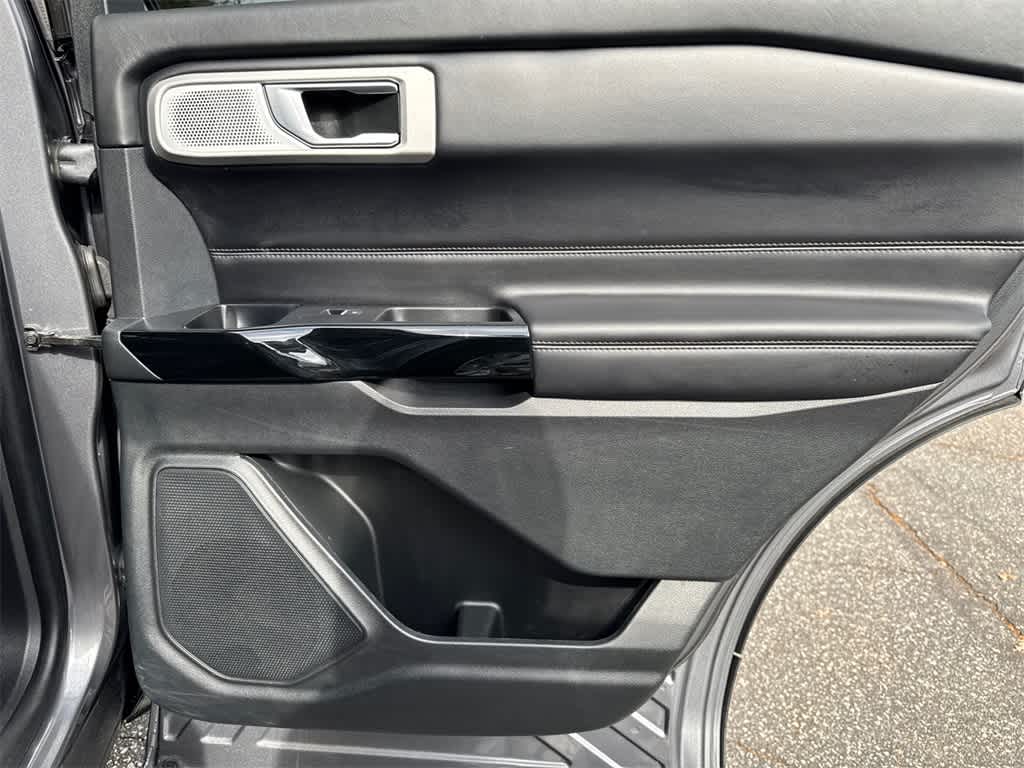 Thumbnail: 2022 Ford Explorer - 15