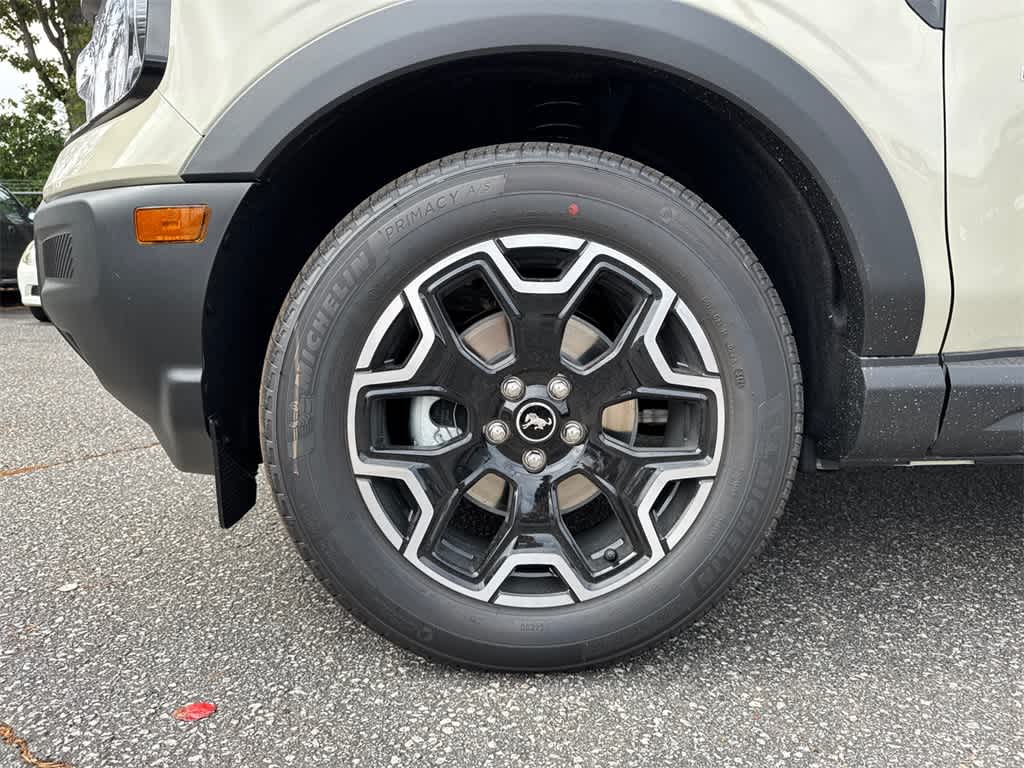 Thumbnail: 2025 Ford Bronco Sport - 9