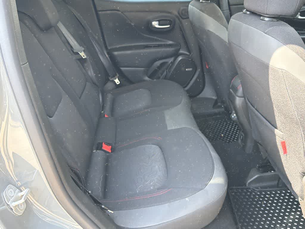 Thumbnail: 2021 Jeep Renegade - 14