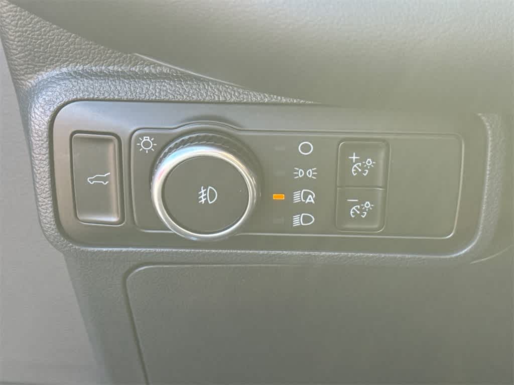 Thumbnail: 2025 Ford Explorer - 39