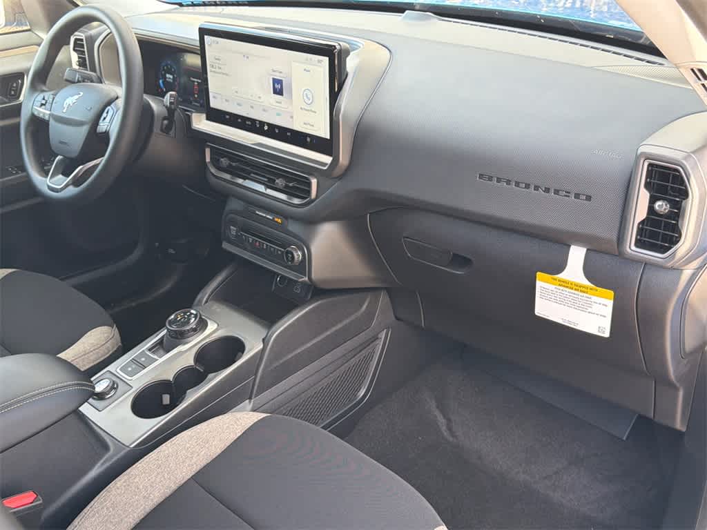 Thumbnail: 2025 Ford Bronco Sport - 13