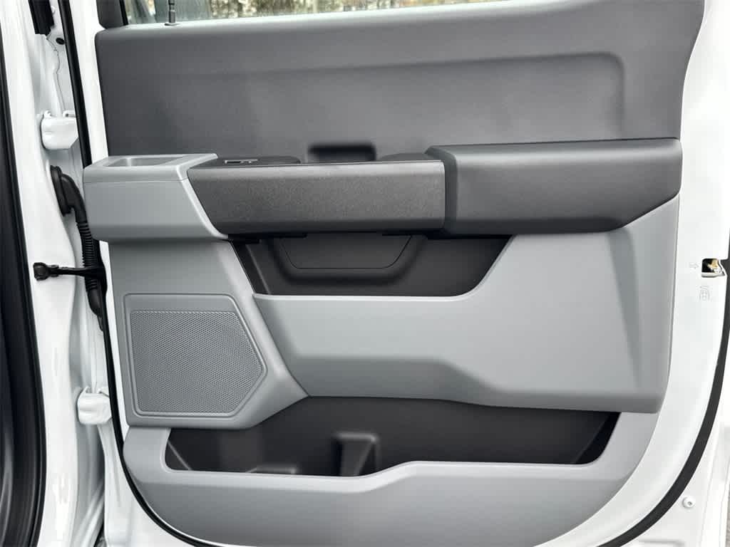 Thumbnail: 2025 Ford F-250 - 15