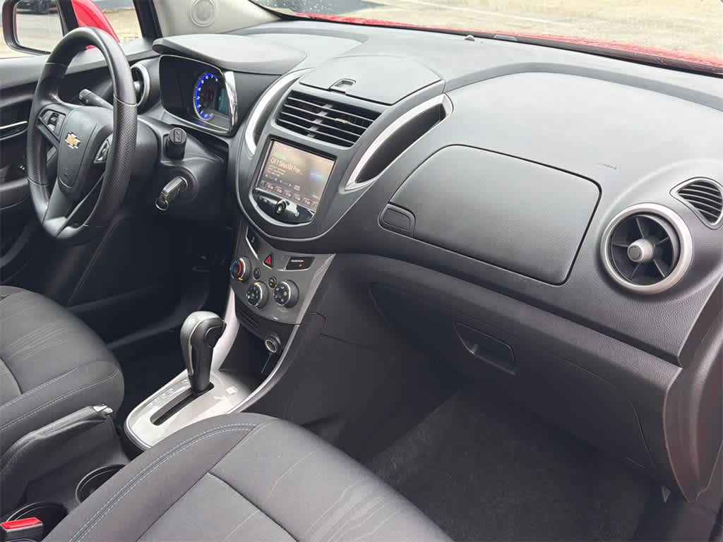 Thumbnail: 2016 Chevrolet Trax - 13