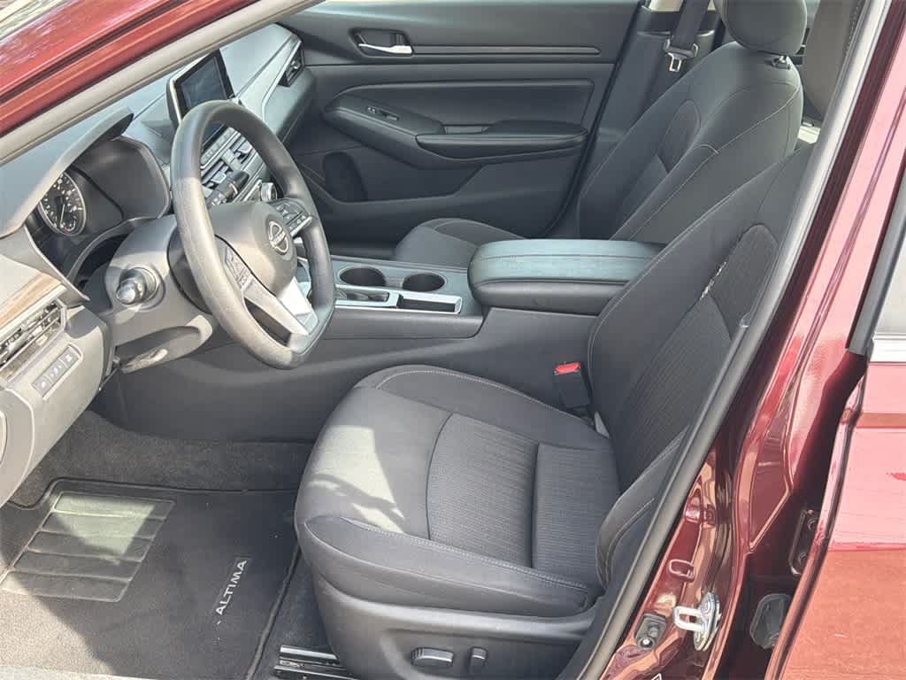 Thumbnail: 2025 Nissan Altima - 10