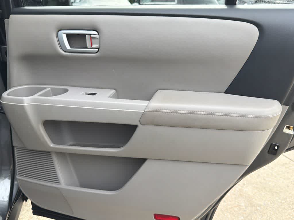 Thumbnail: 2013 Honda Pilot - 15