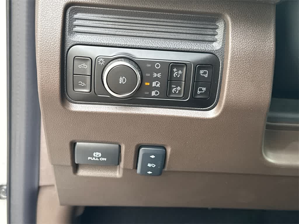 Thumbnail: 2025 Ford F-250 - 32