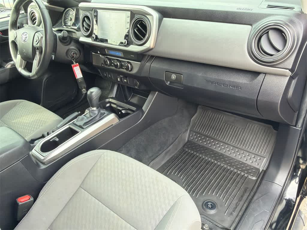 Thumbnail: 2022 Toyota Tacoma - 13