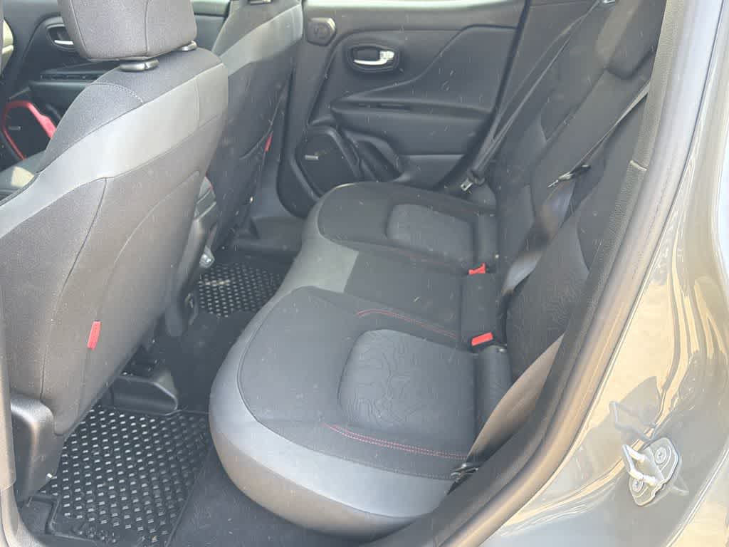 Thumbnail: 2021 Jeep Renegade - 17