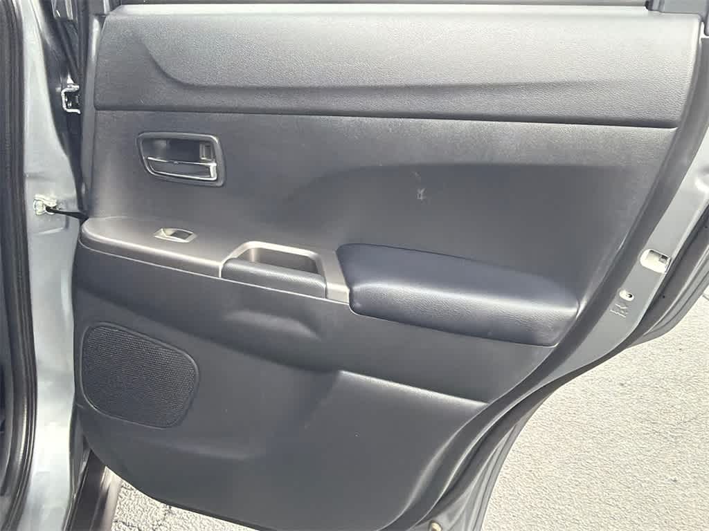 Thumbnail: 2024 Mitsubishi Outlander Sport - 15