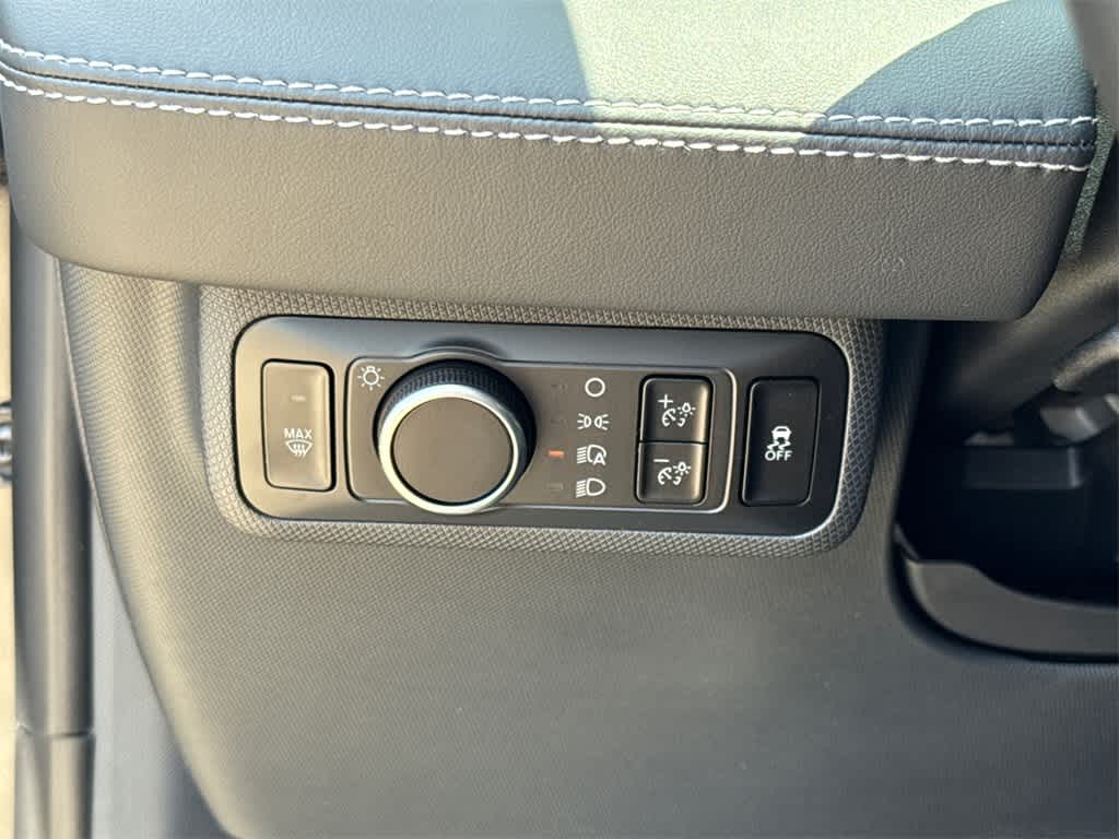 Thumbnail: 2025 Ford Mustang Mach-E - 32