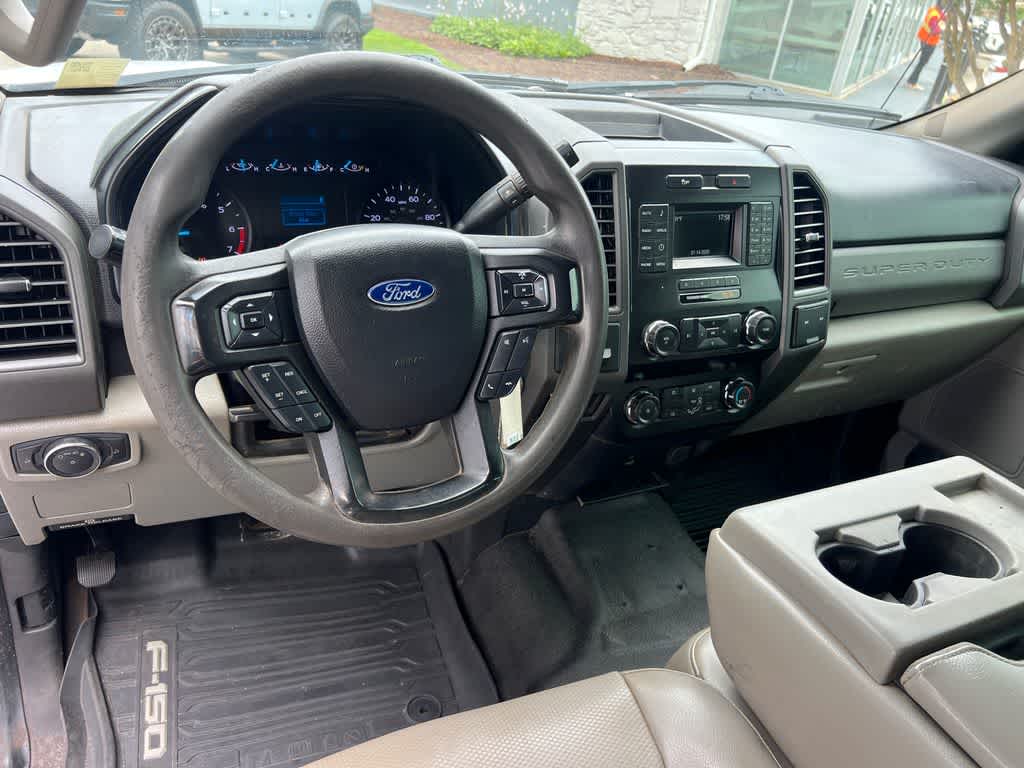 Thumbnail: 2019 Ford Econoline - 22