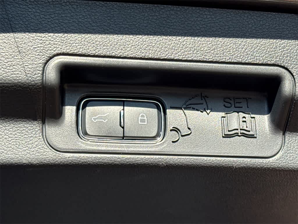 Thumbnail: 2025 Ford Explorer - 17