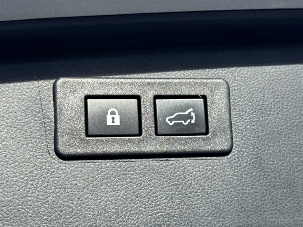 Thumbnail: 2023 Subaru Outback - 17