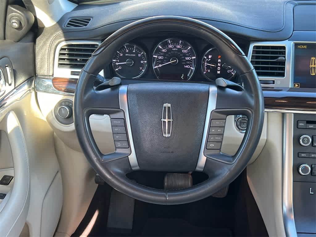 Thumbnail: 2010 Lincoln MKS - 21