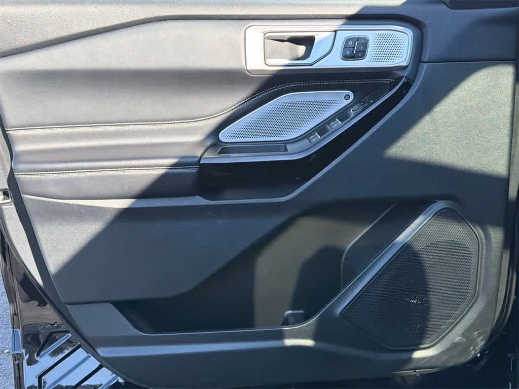 Thumbnail: 2023 Ford Explorer - 11