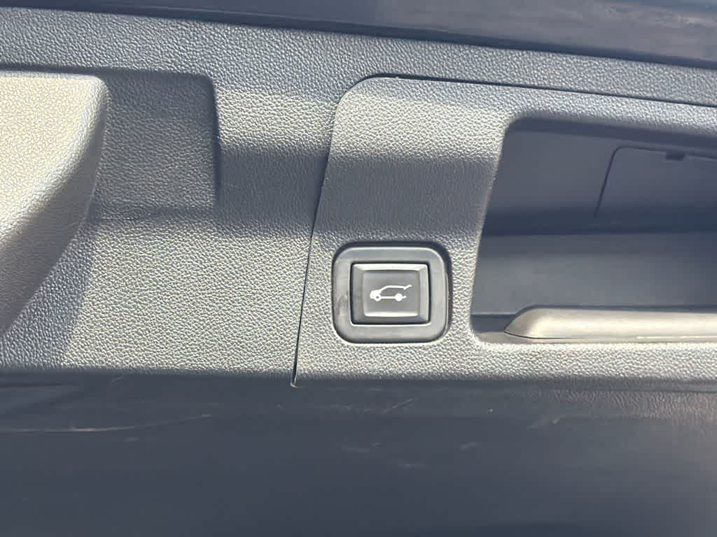 Thumbnail: 2021 GMC Acadia - 17
