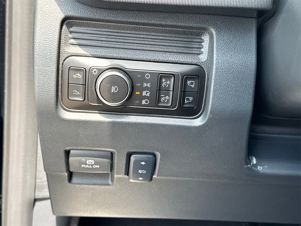 Thumbnail: 2026 Ford F-350 - 31