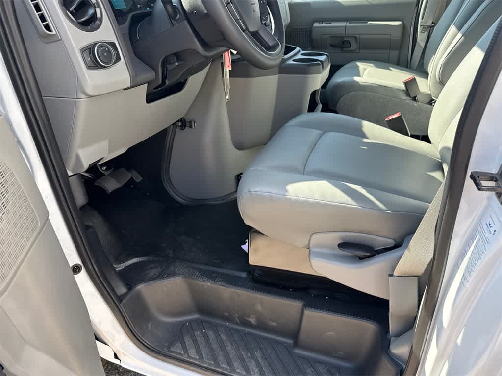 Thumbnail: 2025 Ford Econoline - 10