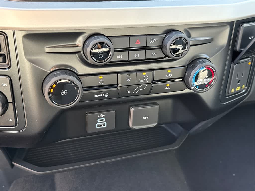 Thumbnail: 2026 Ford F-250 - 24