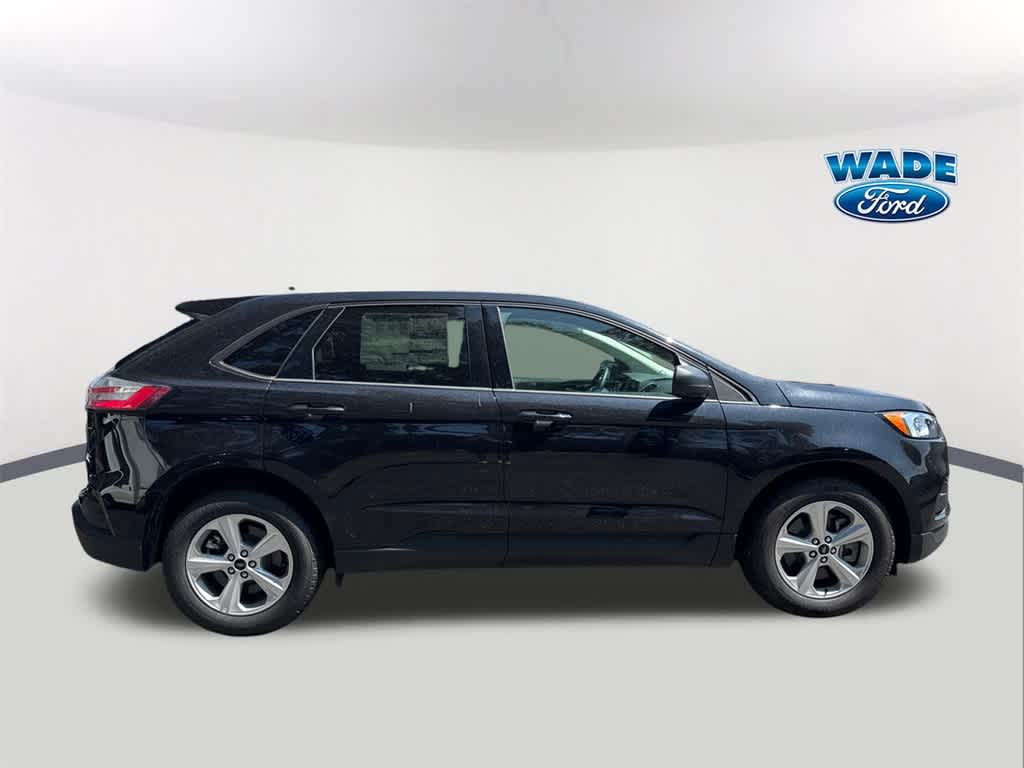Thumbnail: 2024 Ford Edge - 3