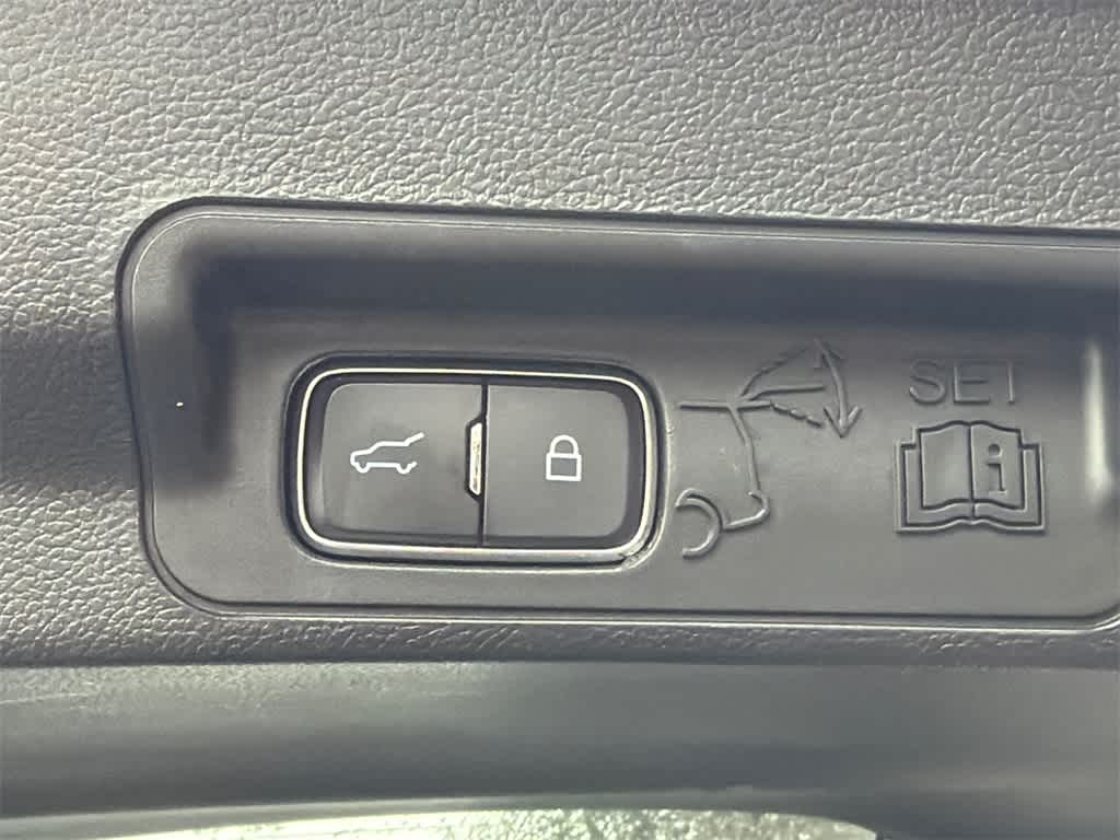 Thumbnail: 2023 Ford Explorer - 17